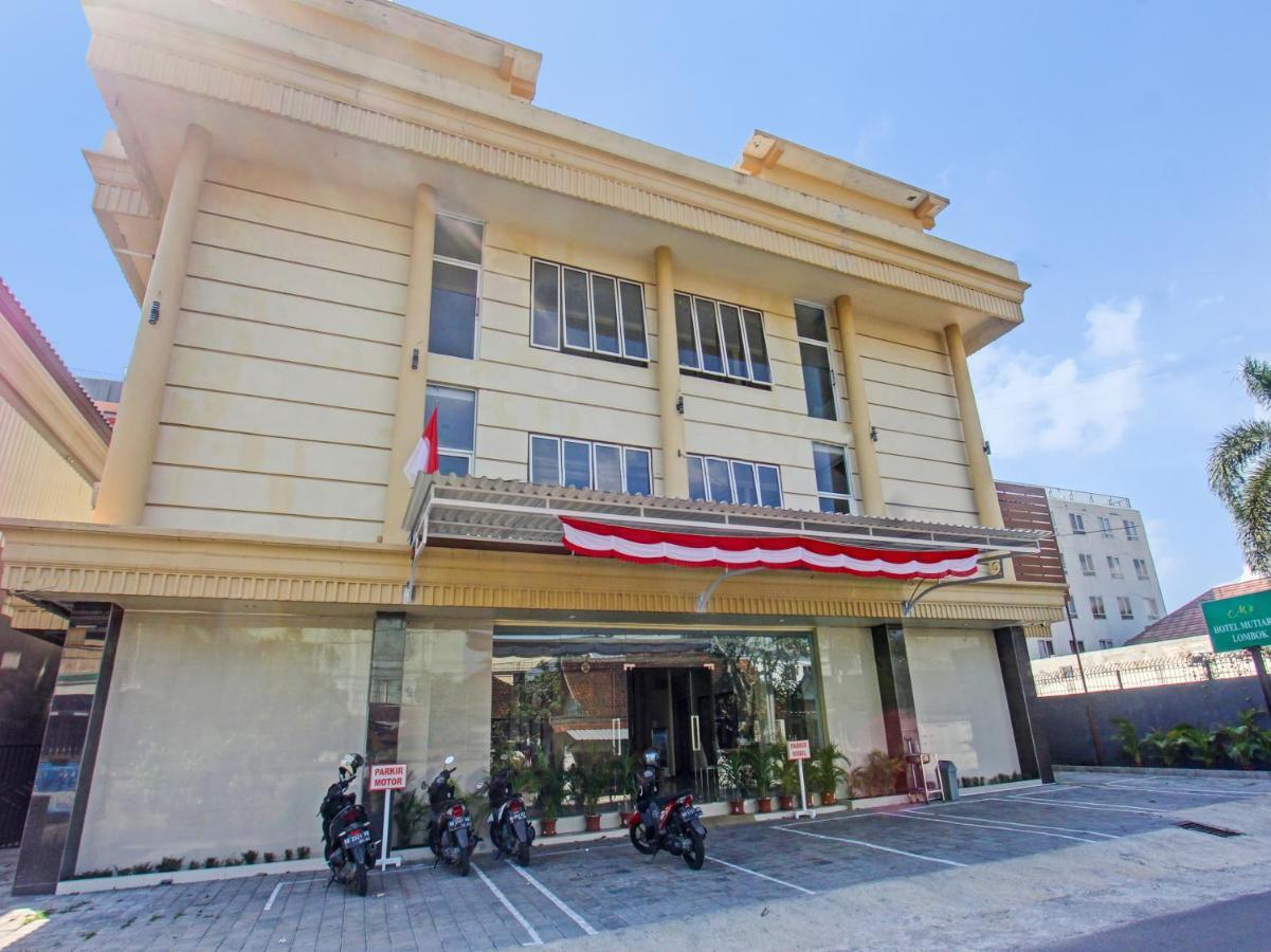 Oyo 91617 Hotel Mutiara Lombok Buitenkant foto