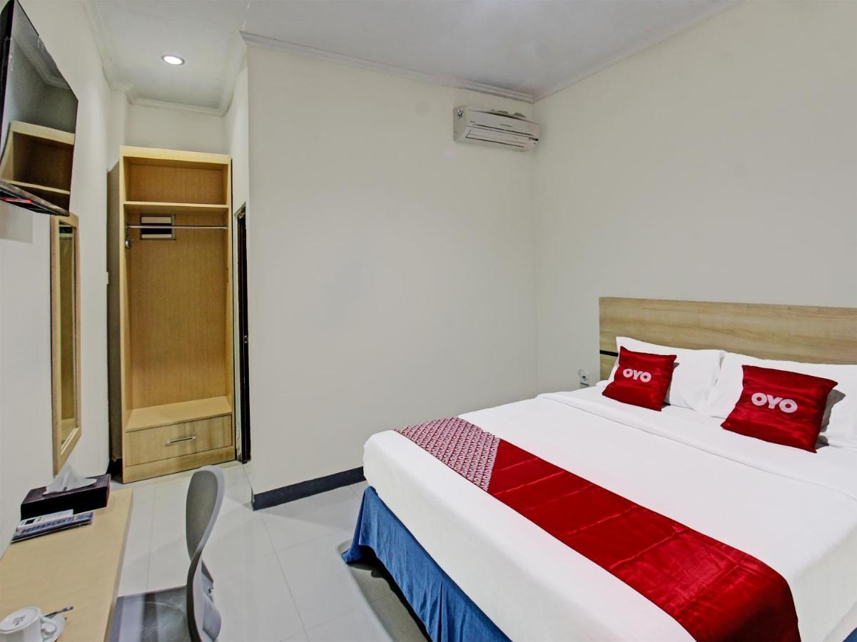 Oyo 91617 Hotel Mutiara Lombok Buitenkant foto