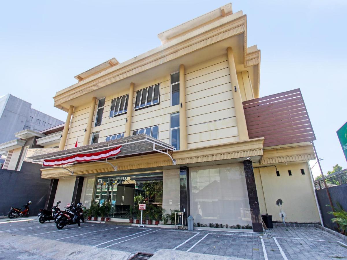 Oyo 91617 Hotel Mutiara Lombok Buitenkant foto