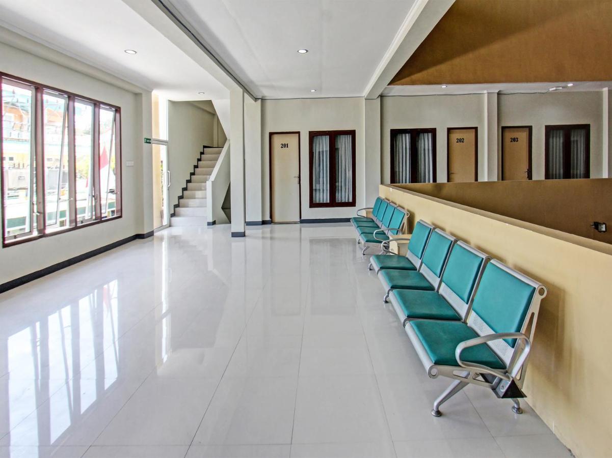 Oyo 91617 Hotel Mutiara Lombok Buitenkant foto