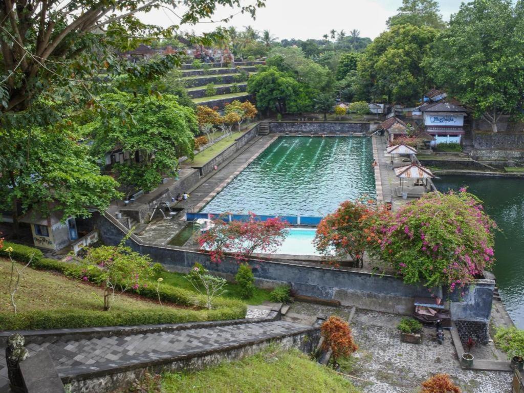 Oyo 91617 Hotel Mutiara Lombok Buitenkant foto
